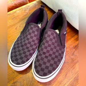 Black on Black checkered Vans sneakers, youth 6